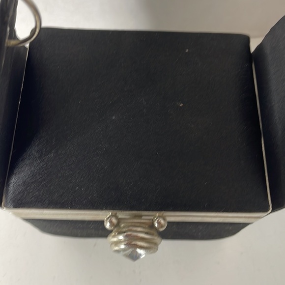 Satin evening purse, unbranded - Picture 2 of 8